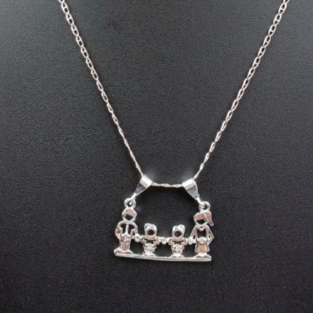 925 sterling silver Family pendant necklace Mom and Dad and‎ two boys